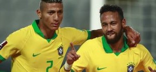 Foto de Richarlison e Neymar marcam e Brasil vence o Equador nas Eliminatórias da Copa do Mundo