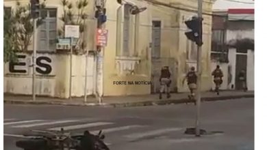 Foto de Dupla é presa pela polícia após assaltos a transeuntes em Cruz das Almas