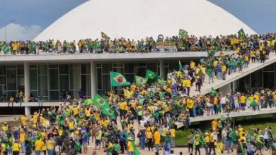 Foto de Vídeo: Bolsonaristas invadem o Congresso Nacional na tarde deste domingo (08)