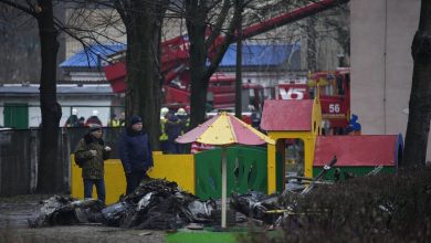 Foto de Ao menos 4 crianças morreram após creche ser atingida por helicóptero que levava Ministro do Interior da Ucrânia