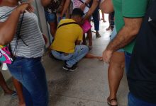 Foto de URGENTE: Mãe desmaia durante espera na fila de matrícula em Santo Antônio de Jesus