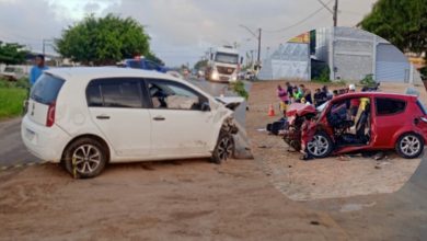Foto de Vídeo: Uma pessoa morre e outras ficam feridas após colisão frontal na BA-046 em Santo Antônio de Jesus