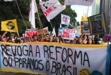 Foto de Estudantes fazem protesto pelo Brasil pedindo revogação do Novo Ensino Médio
