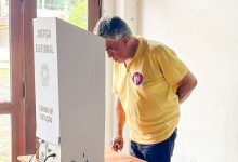 Foto de Euvaldo Rosa vota e destaca importância da participação democrática em Santo Antônio de Jesus