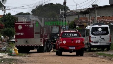 Foto de Bombeiros combatem princípio de incêndio provocado por panela de pressão esquecida no fogo