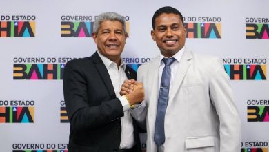 Foto de Prefeito de Sapeaçu, declara apoio a Jerônimo Rodrigues em reunião de trabalho sobre investimentos no município