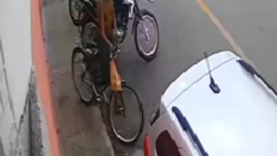 Foto de Homem furta bicicleta no centro de Santo Antônio de Jesus