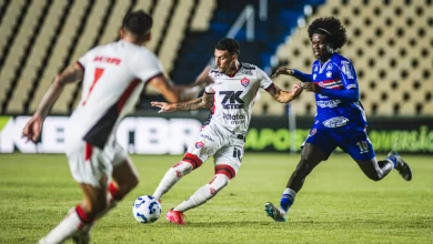 Foto de Vitória sofre diante do Maranhão, mas se classifica com mais um gol de Baralhas