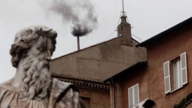 Foto de Fumaça preta na Capela Sistina marca primeiro dia do conclave; nome do próximo papa não saiu