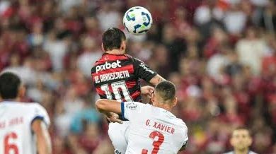 Foto de Flamengo vence o Bahia com gol de Arrascaeta e permanece entre os primeiros