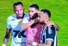 Foto de Vitória perde para o Santos de Neymar no Barradão e dorme na zona de rebaixamento do Brasileirão 2025