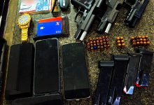 Foto de SAJ: Foragidos da justiça são presos em flagrante com pistolas, munições e drogas na BR-101
