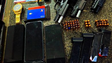 Foto de SAJ: Foragidos da justiça são presos em flagrante com pistolas, munições e drogas na BR-101