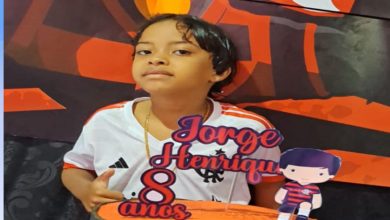 Foto de Família faz apelo por regulação urgente de criança de 8 anos de Santo Antônio de Jesus que está no Hospital Regional
