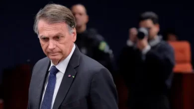 Foto de Alexandre de Moraes determina prisão domiciliar de Jair Bolsonaro