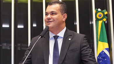 Foto de Deputado federal Dal é alvo de operação da PF e tem celular apreendido no Aeroporto da capital